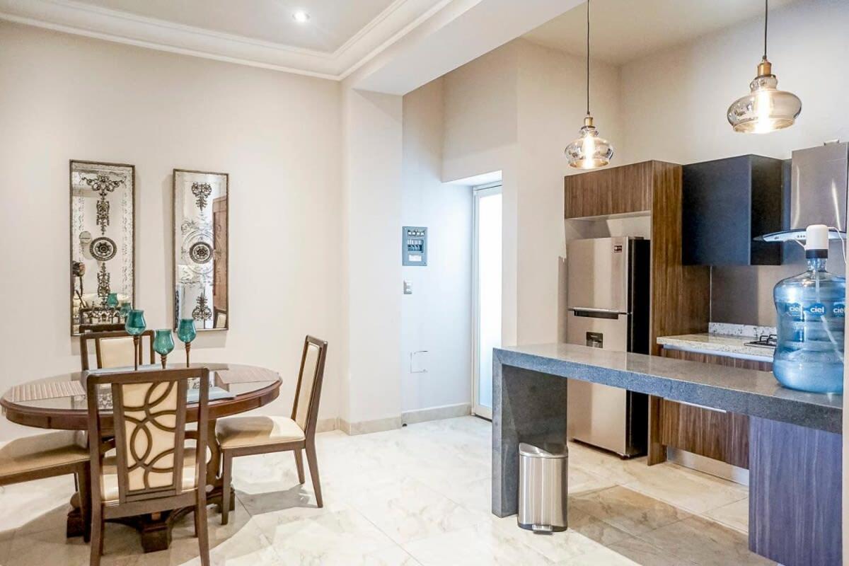 Appartamento Lujoso Departamento En León Esterno foto